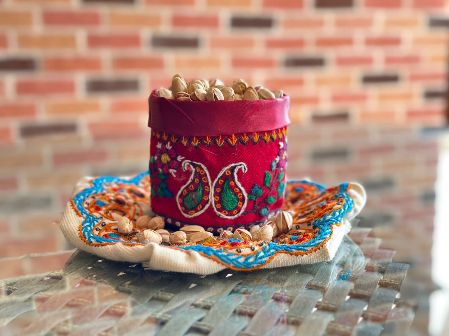پسته اکبری خام 250 گرم با بسته بندی پته